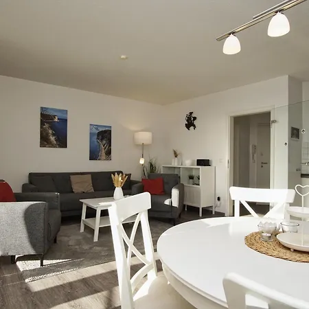 Hafenhaeuser Breege Ferienwohnung 05 アパート