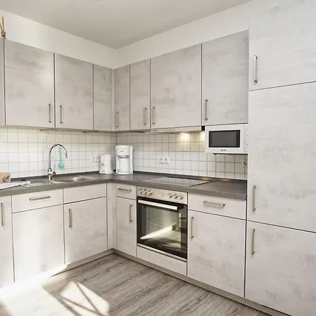 Hafenhaeuser Breege Ferienwohnung 05